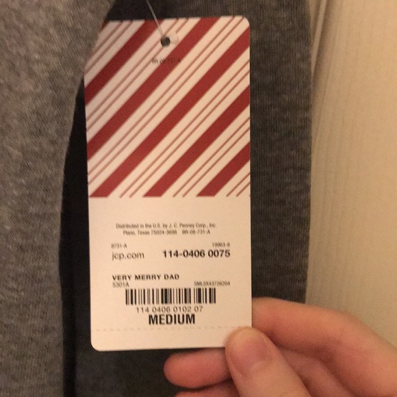 Very Merry Dad Gray Christmas Sweatshirt - NWT (Sweatshirt Only) - Medium - Picture 3 of 6